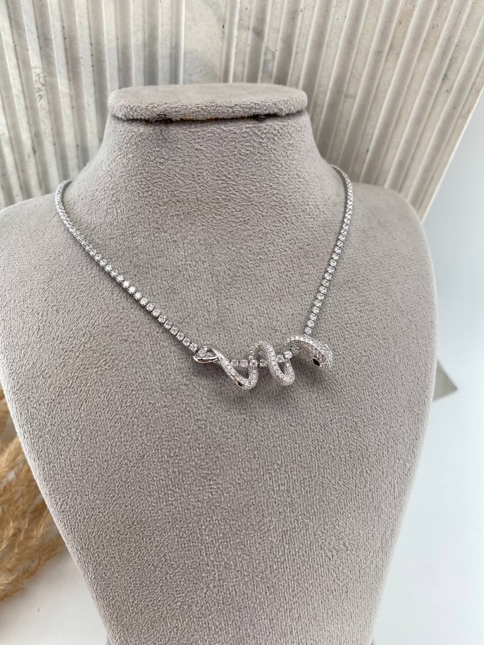 گردنبند زنانه نقره ای طرح مار کد ۳۵۲