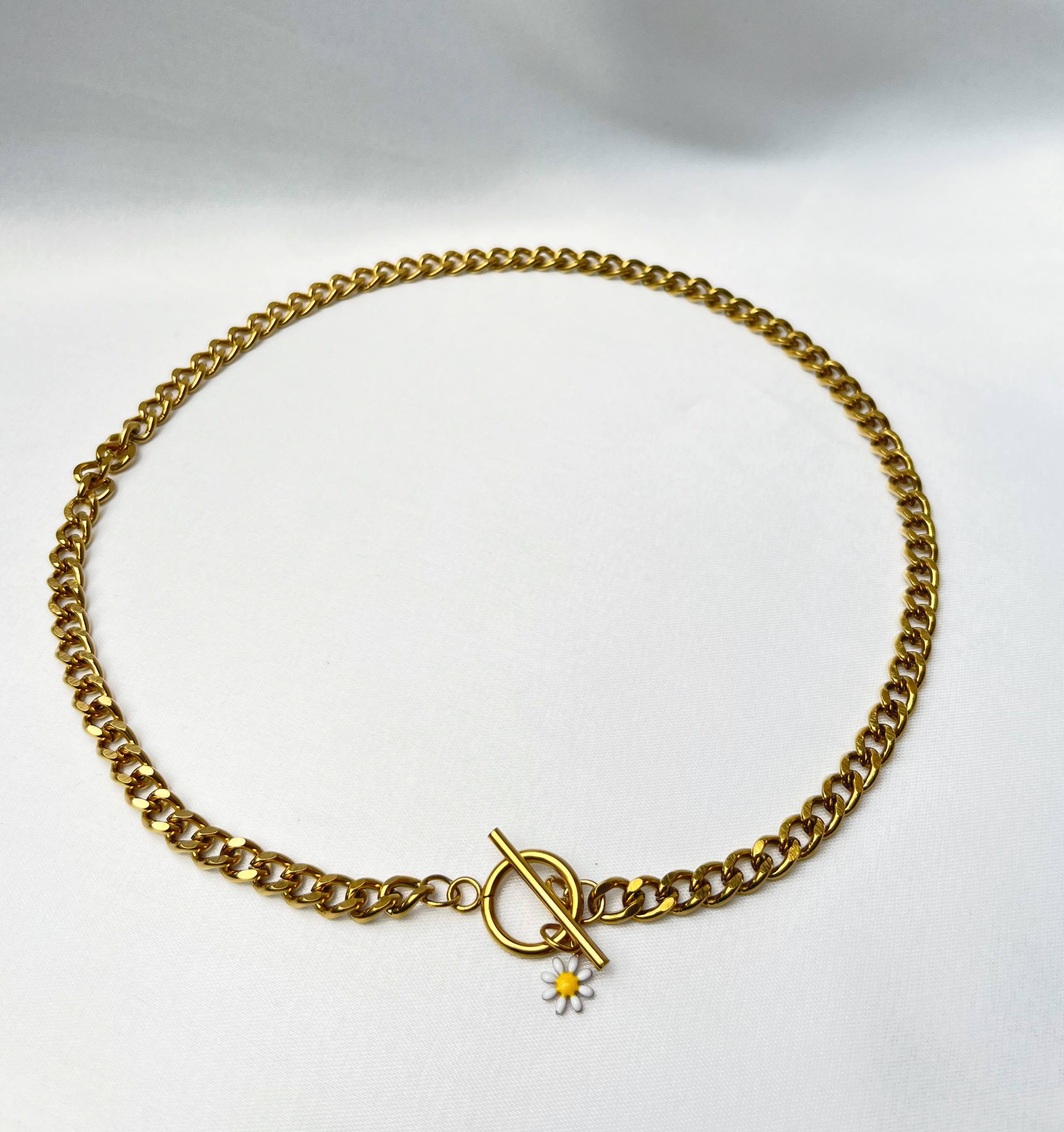 گردنبند زنجیری طلایی با قفل گل دیزی کد ۱۴۰