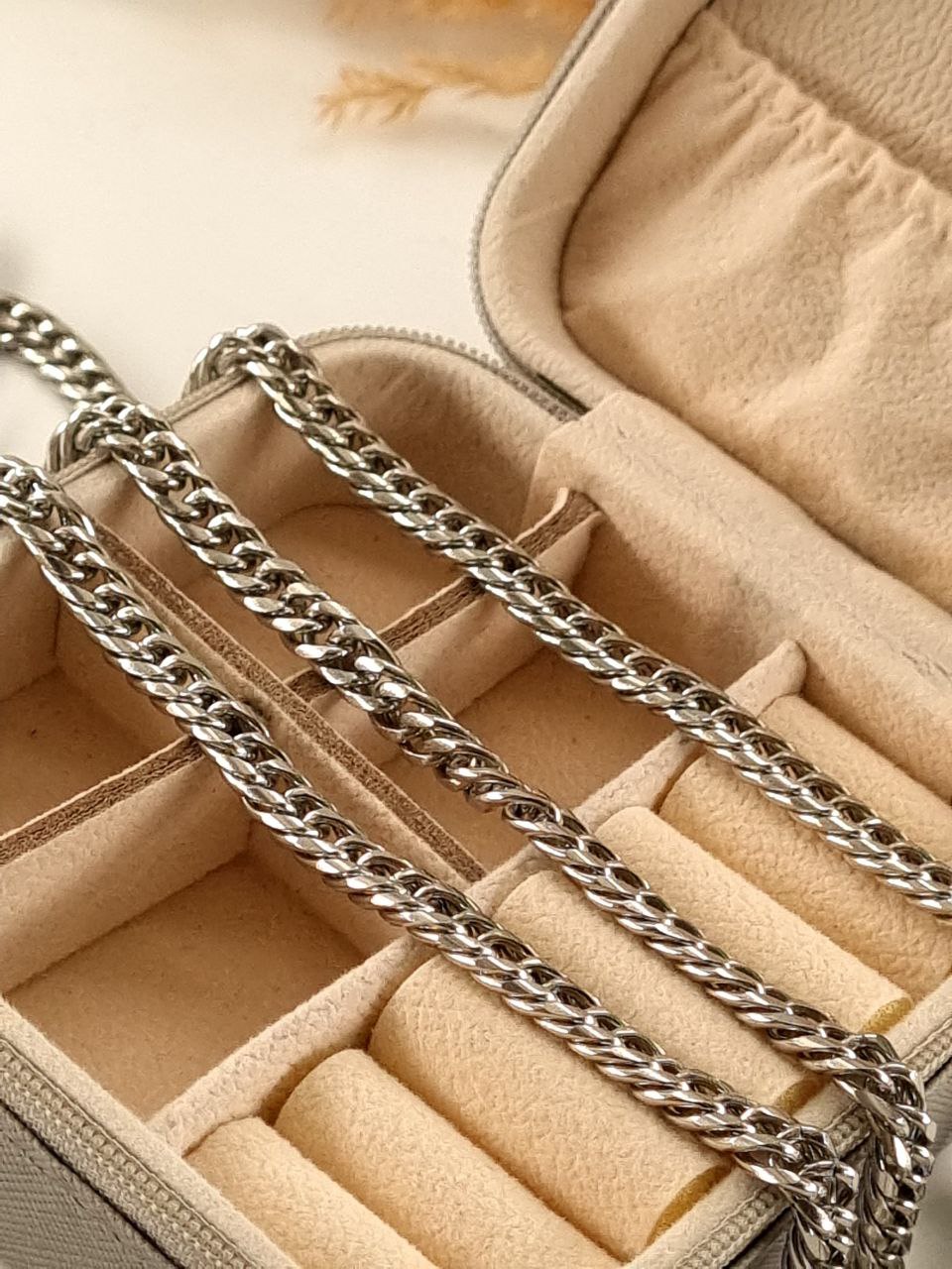 ست دستبند و گردنبند کارتیر مردانه و زنانه استیل کد146