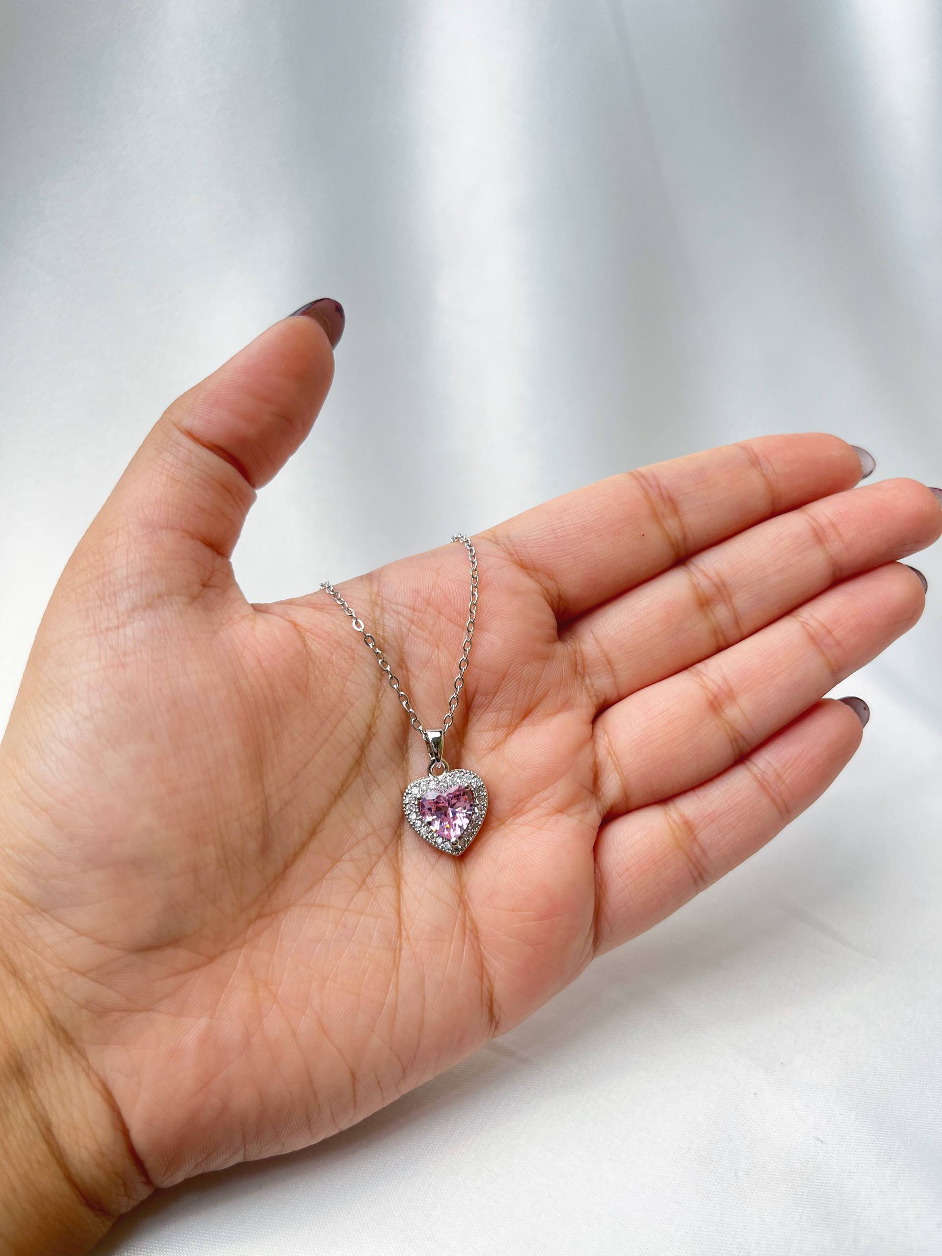 گردنبند قلب کریستالی رز – مدل Love Shine (کد 98)