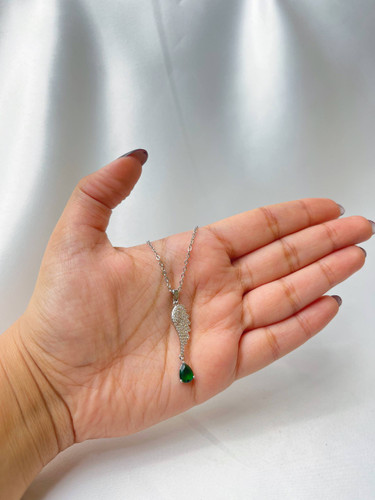 گردنبند فرشته عشق با سنگ اشکی – کد ۹۹