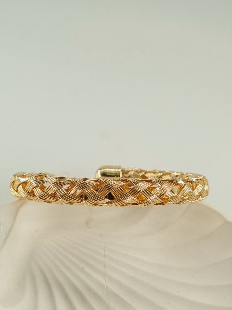 دستبند بافت فلزی استیل طلایی – مدل لاکچری | کد ۱۱۰
